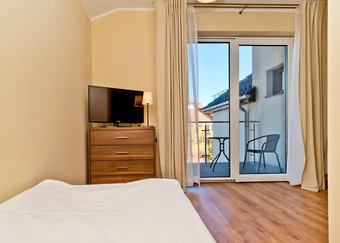 Horn 3* 亚斯塔尔尼亚